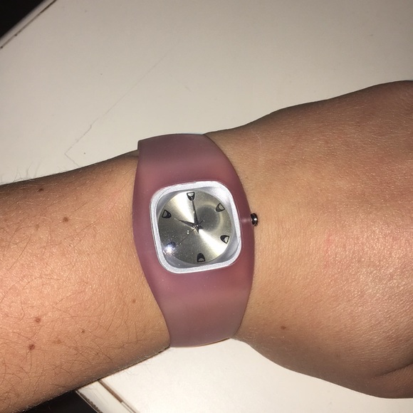 Watch - Picture 2 of 4